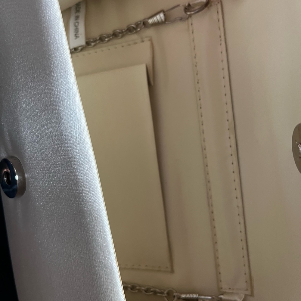 vintage cream satin clutch - Picture 6 of 8